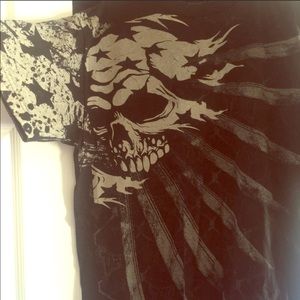 Men’s tapout shirt